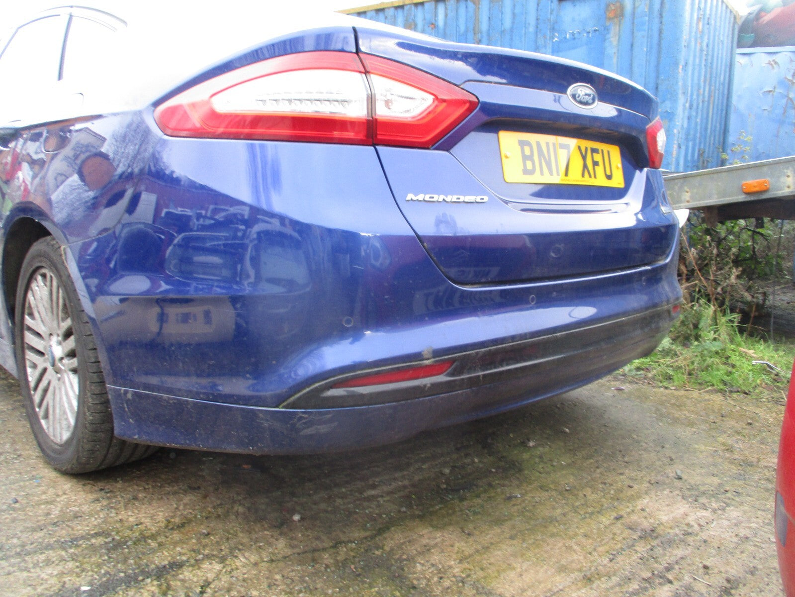 2017 FORD MONDEO MK5 HATCHBACK REAR COMPLETE BUMPER PDC SENDOR BLUE LD