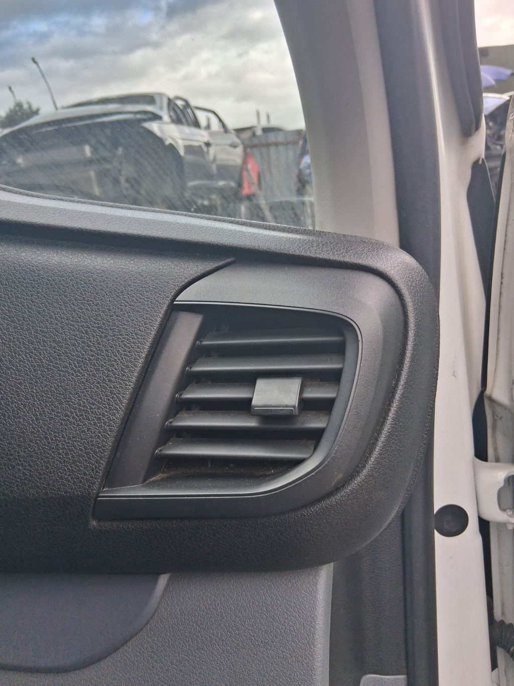 2019 CITROEN DISPATCH VIVARO MK3 OSF DRIVER SIDE FRONT RIGHT AIR VENT