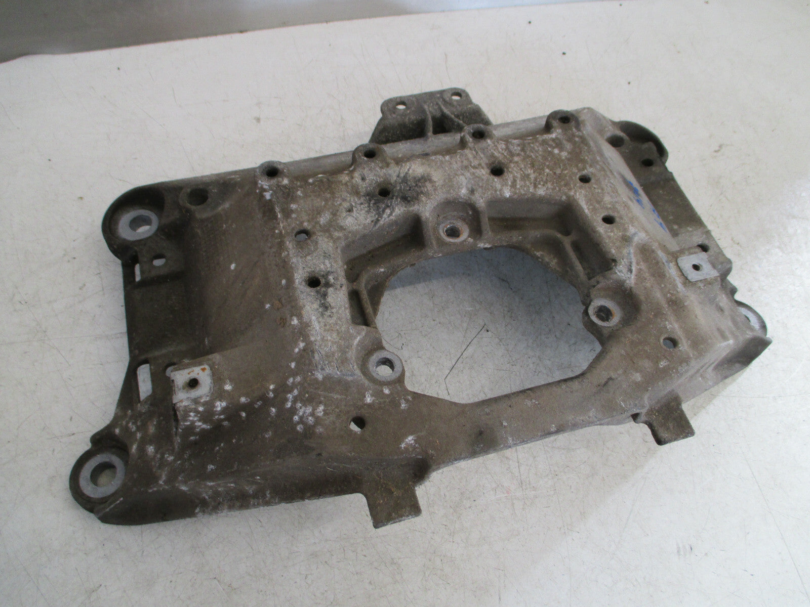AUDI A4 B8 2014 2.0 TDI GEARBOX CRADLE MOUNT 8K0399263
