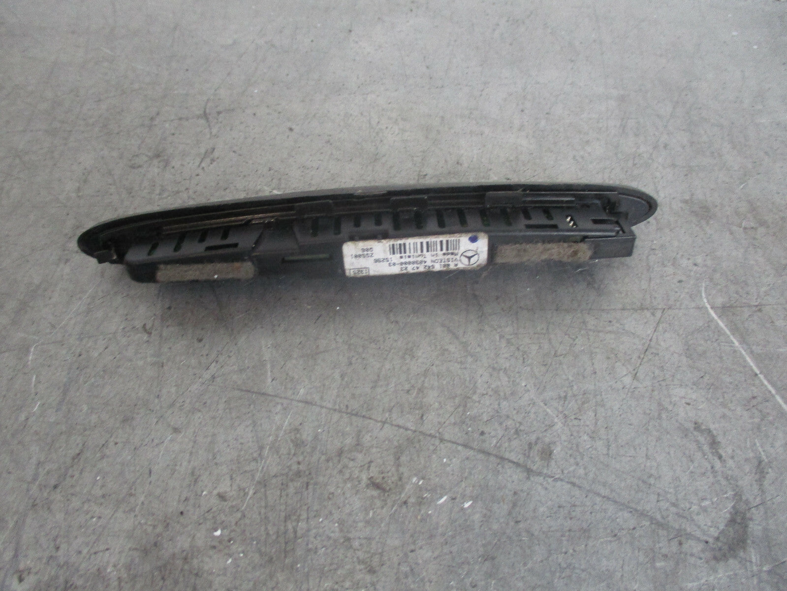MERCEDES BENZ E CLASS W207 REAR PARKING SENSOR DISPLAY INDICATOR A0015424723
