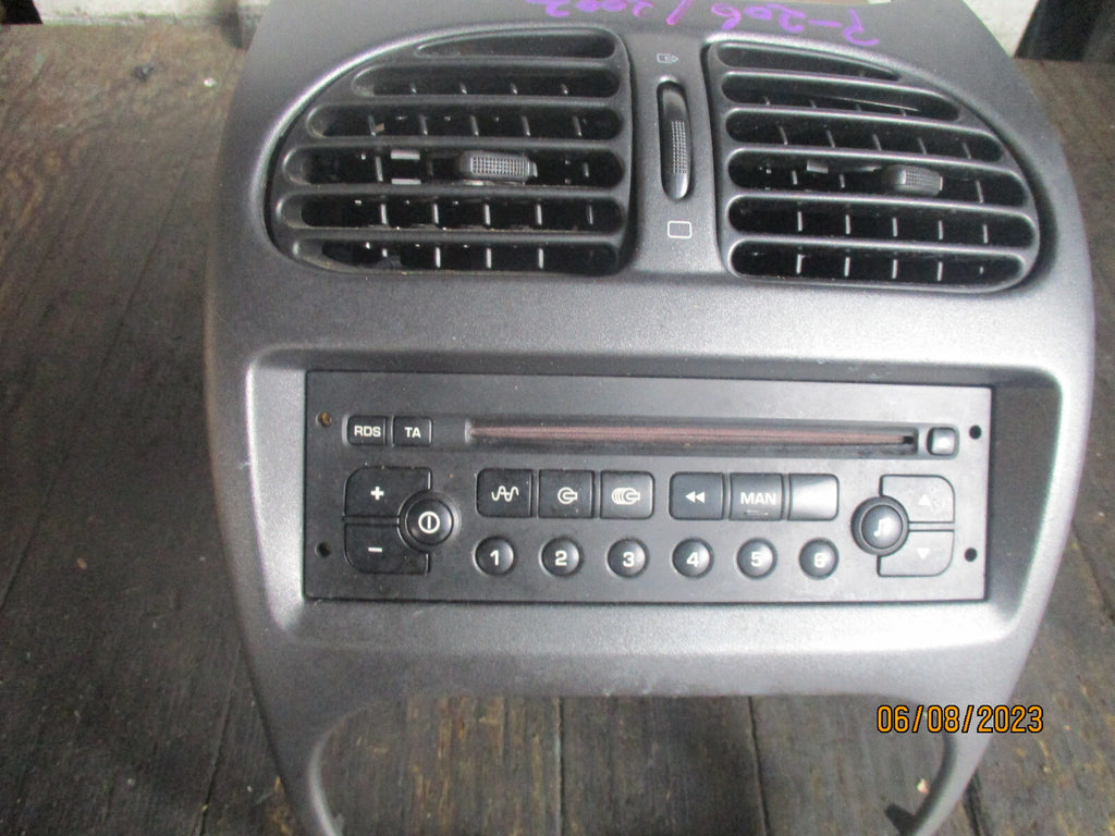PEUGEOT 206 2002 STEREO RADIO PLAYER & AIR VENT 964514597700