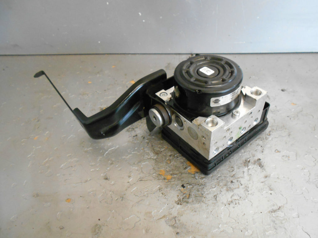 NISSAN NOTE E12 2014 1.2 SUPERCHARGED ABS PUMP & CONTROL MODULE 06210969403