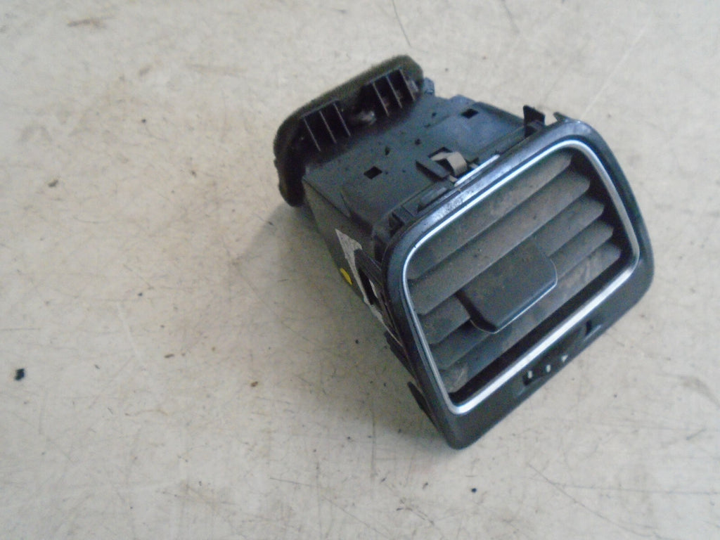 VOLKSWAGEN SCIROCCO OS DRIVER SIDE DASHBOARD AIR VENT 1K8819704