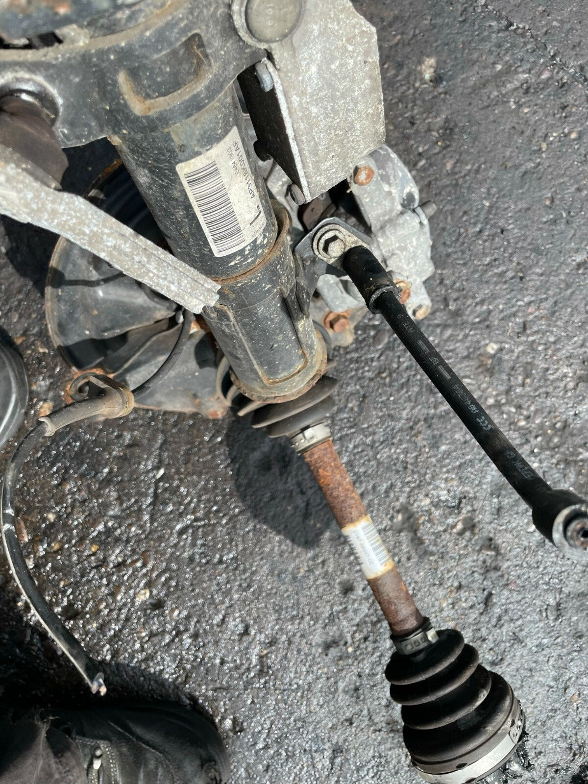 FORD B MAX 2017 MK1 1.6 PETROL AUTOMATIC NS PASSENGER SIDE HUB SHOCK SPRING LEG