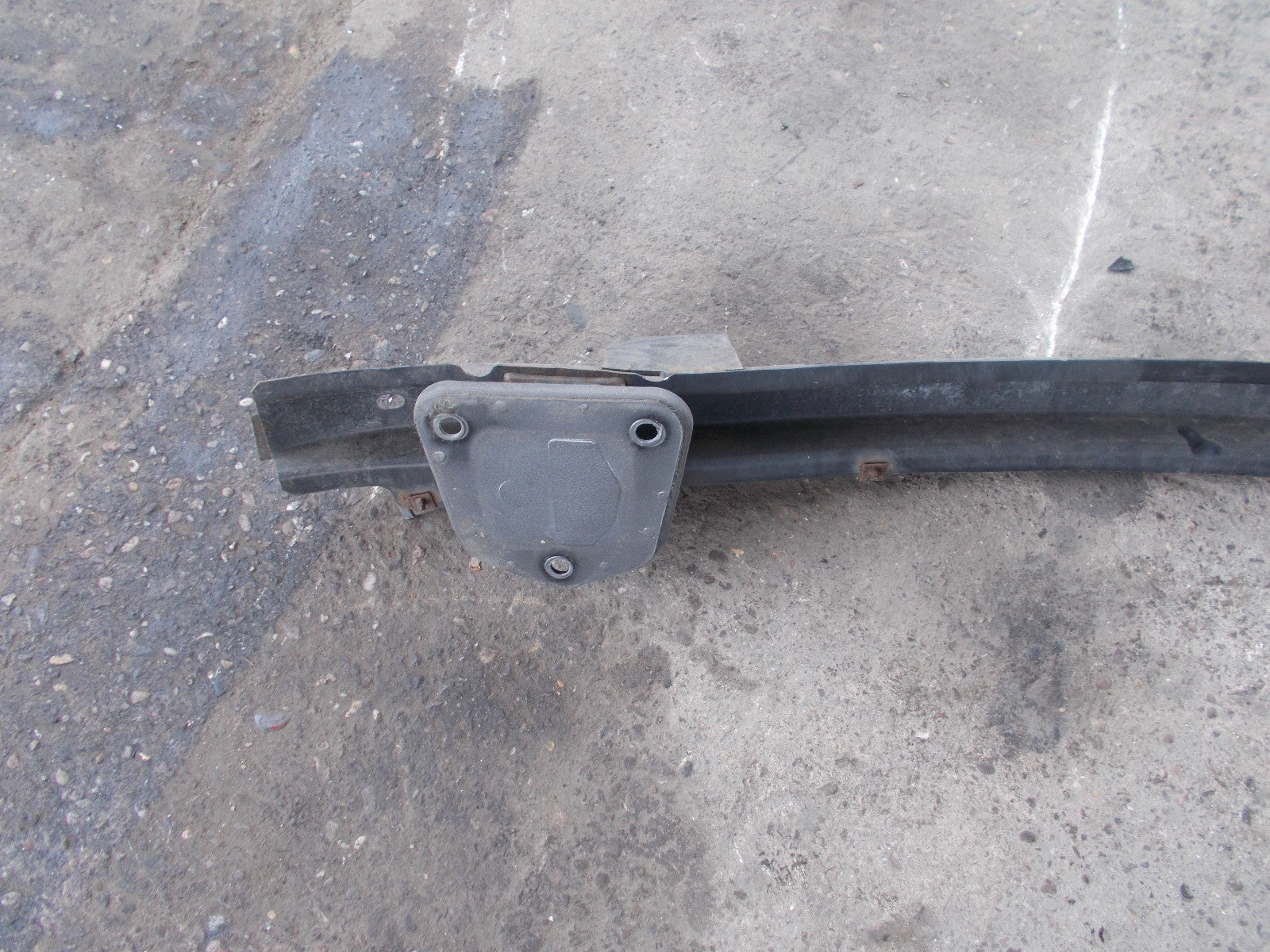 BMW 1 SERIES E87 2006 REINFORCEMENT BAR