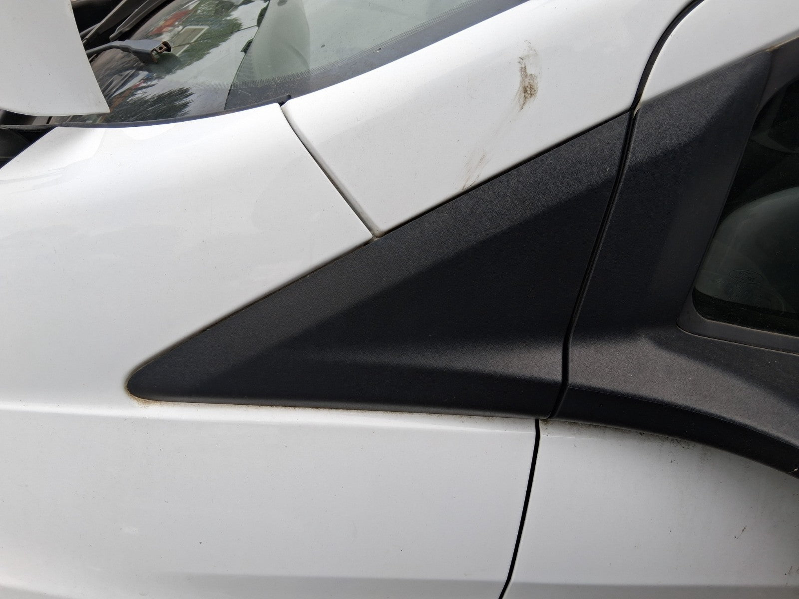 2015 FORD TRANSIT COURIER MK1 NSF PASSENGER FRONT WING TRIM BLACK