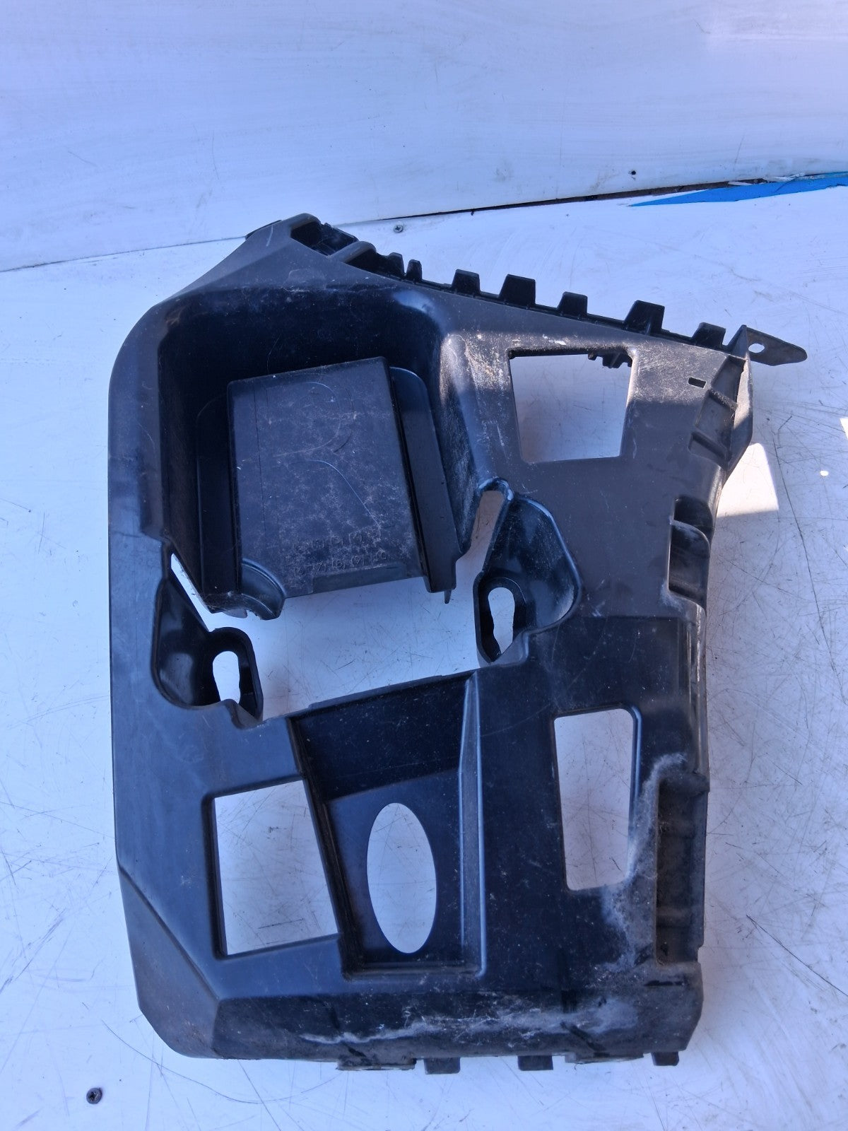BMW 1 SERIES F20 2015 NSR PASSENGER SIDE REAR LEFT BUMPER BRACKET 51127240956