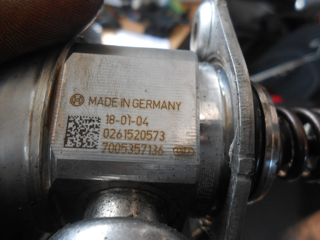 SEAT LEON 5F (MK3) 2018 1.4 TSI (CZCA) PETROL HIGH PRESSURE FUEL PUMP 04E127025D