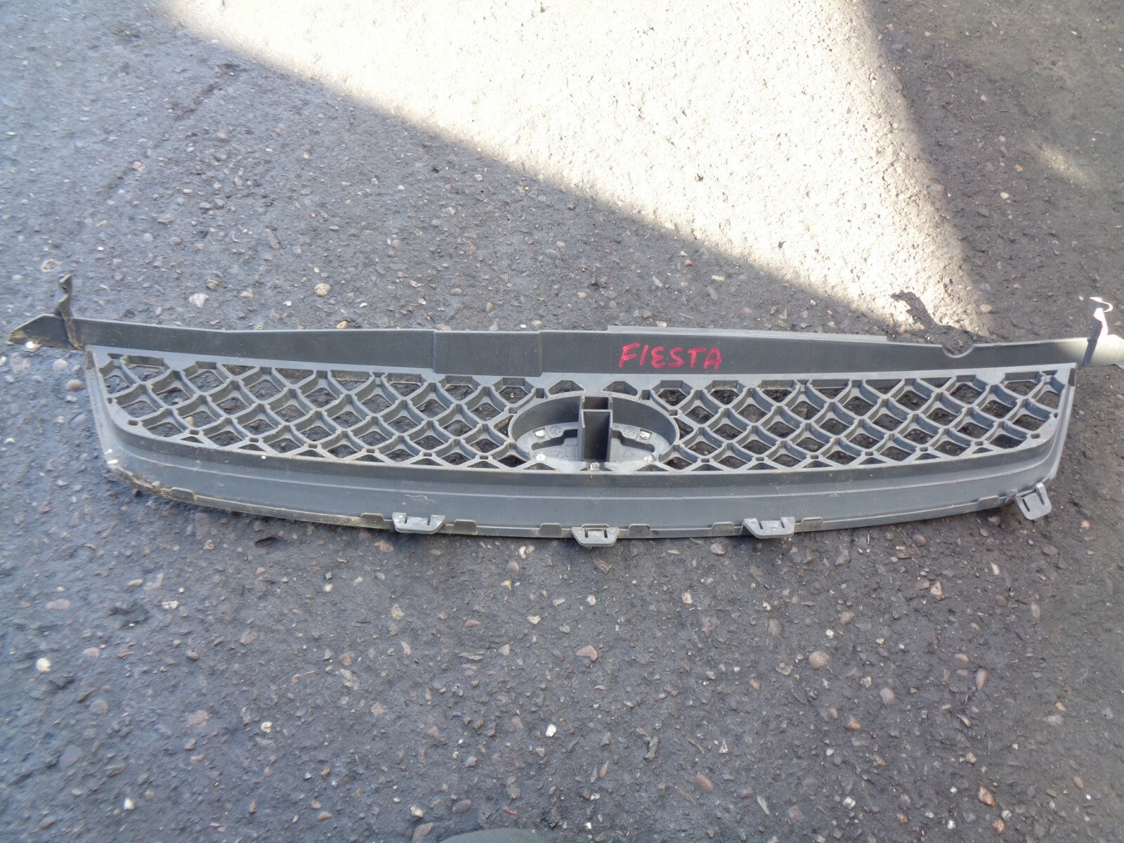 FORD FIESTA 2007 MK6 FRONT BUMPER BONNET TOP GRILLE RADIATOR
