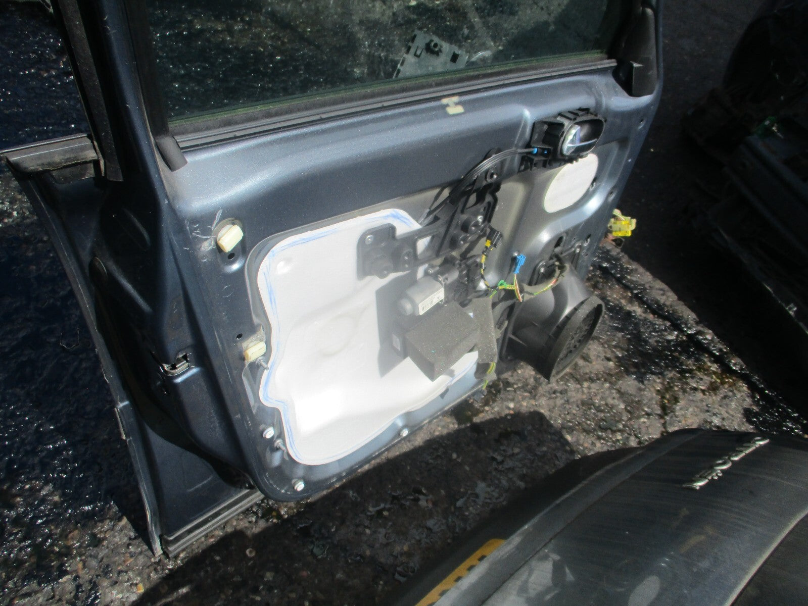 2009 CITROEN C4 GRAND PICASSO NSF PASSENGER SIDE FRONT DOOR GREY