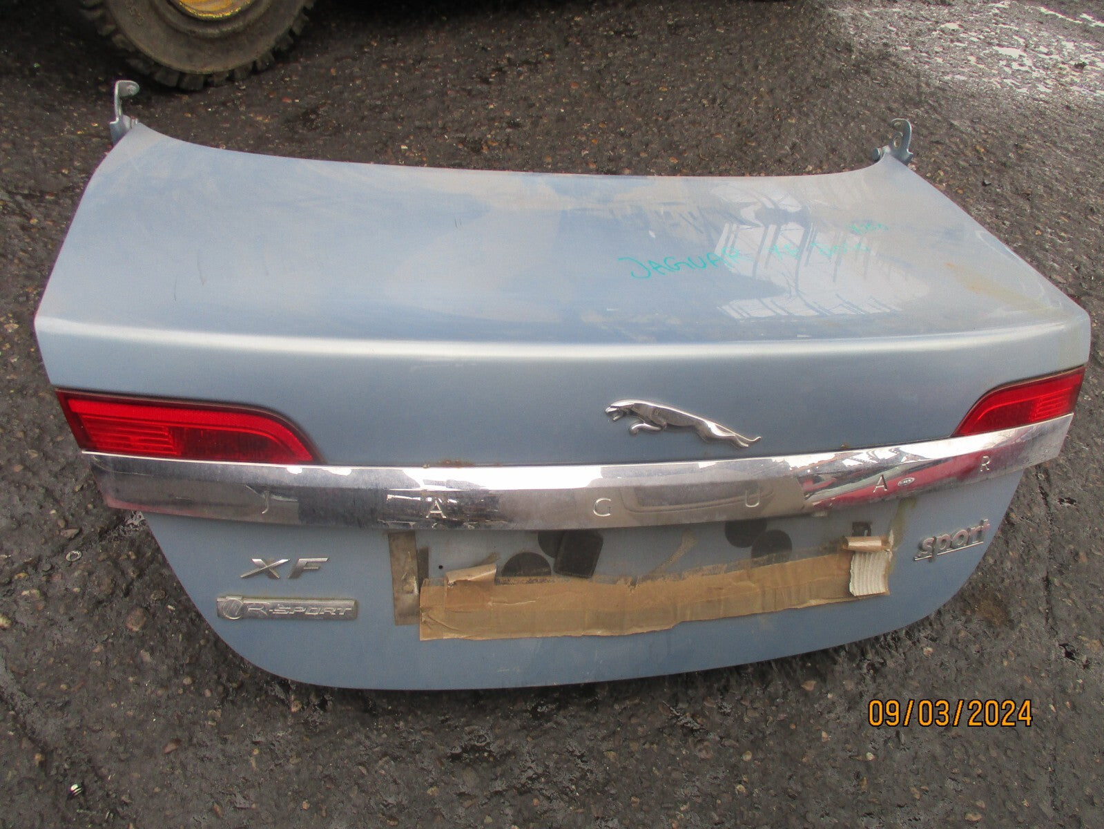JAGUAR XF X250 2010 REAR COMPLETE TAILGATE BOOTLID LIGHT BLUE
