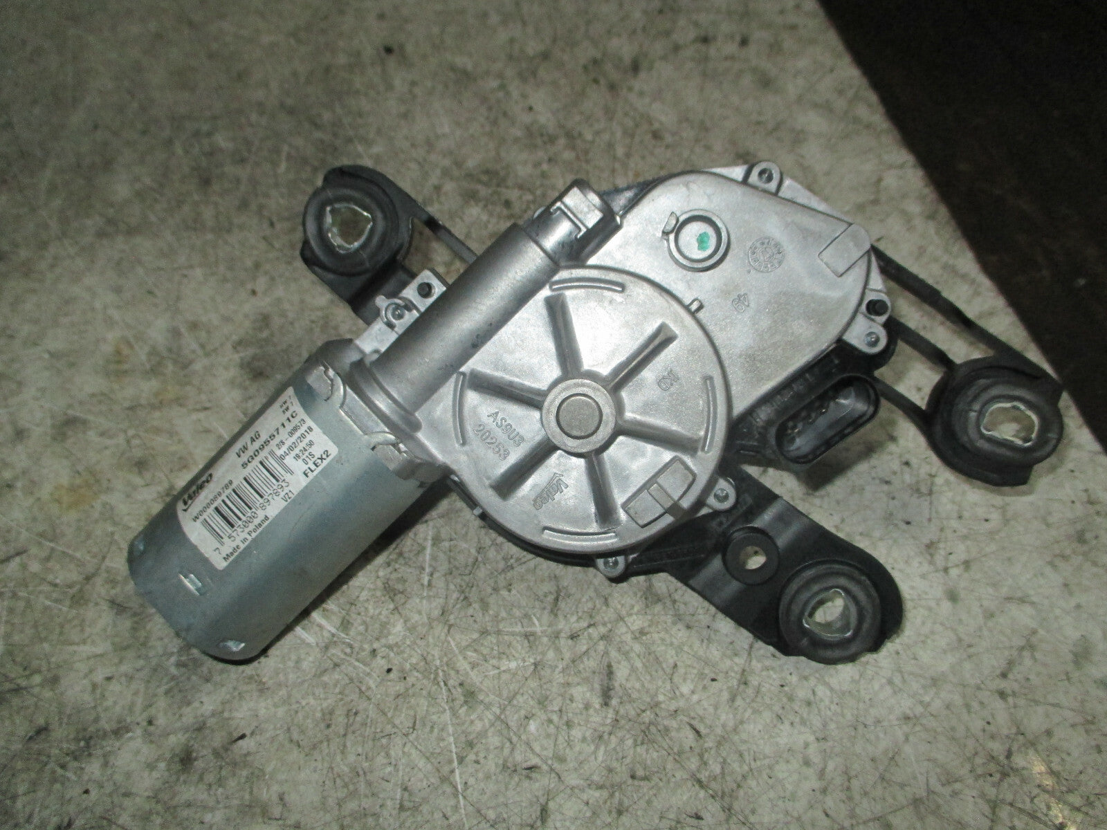 VW VOLKSWAGEN GOLF 2018 MK7 REAR WINDSCREEN WIPER MOTOR 5G0955711C