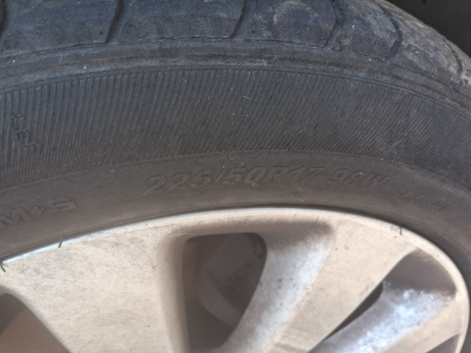 2013 VAUXHALL ASTRA J ESTATE 17 INCH ALLOY WHEEL WITH TYRE 225/50R17