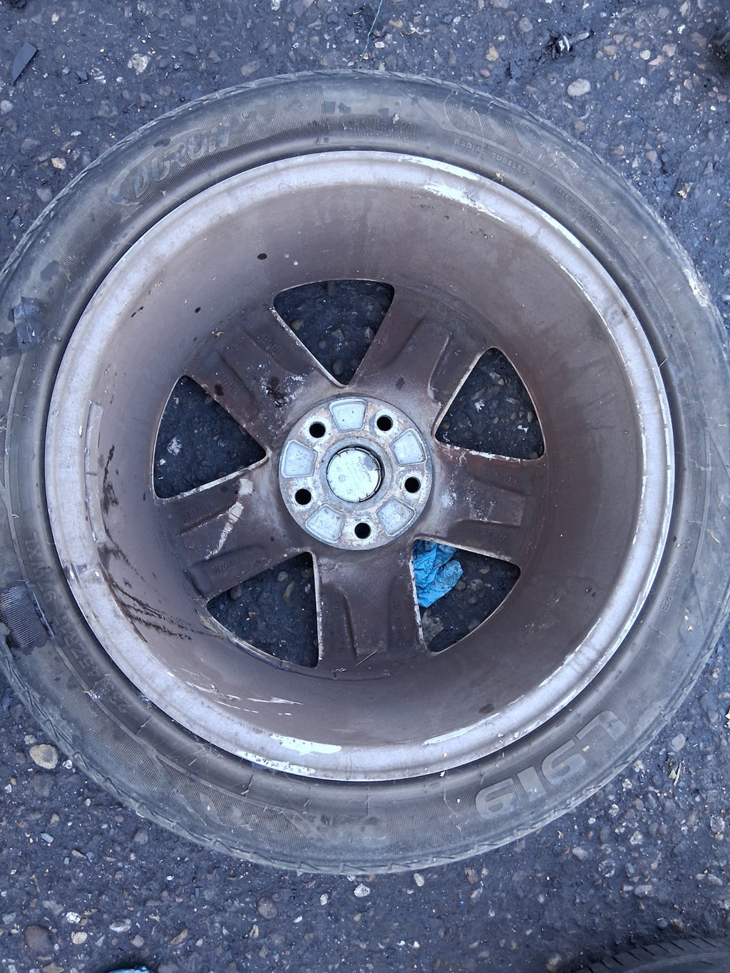 2006 VW VOLKSWAGEN PASSAT B6 17 INCH ALLOY WHEEL WITH TYRE 235/45R17