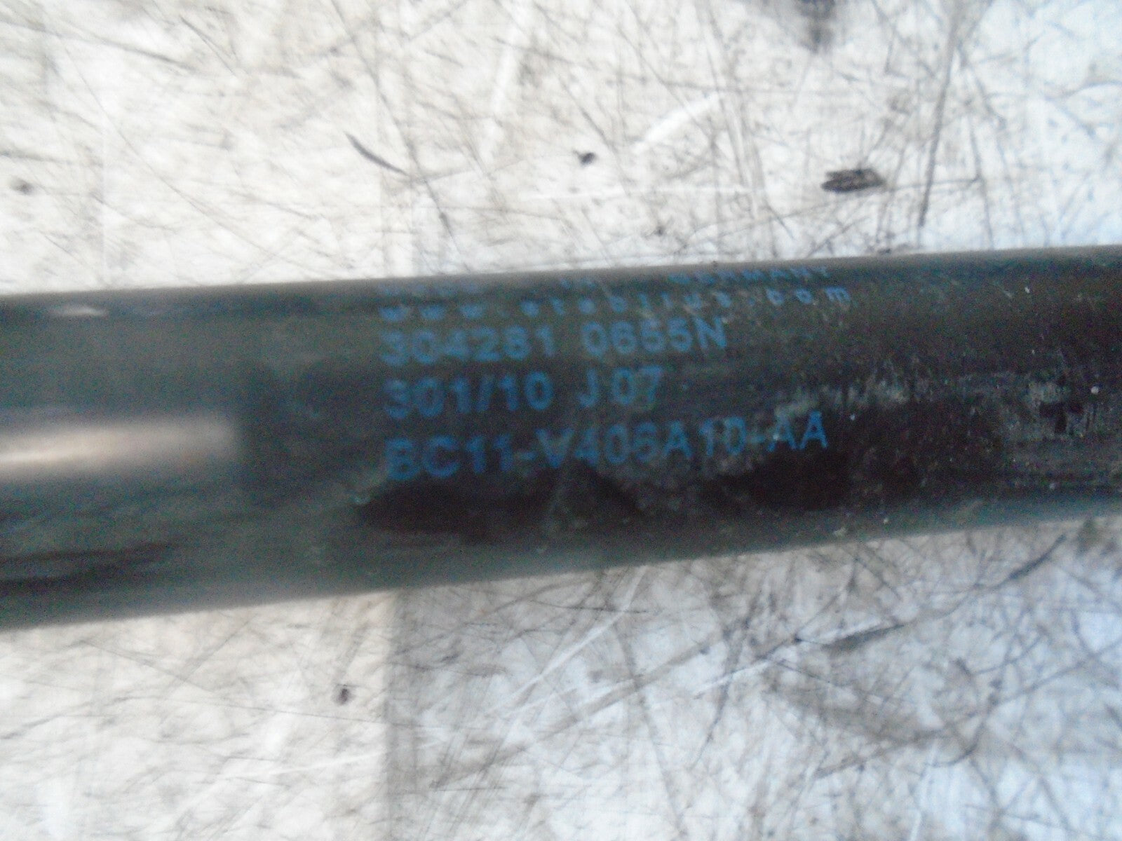 FORD TRANSIT 2012 PAIR OF TAILGATE BOOT GAS STRUTS BC11V406A10AA