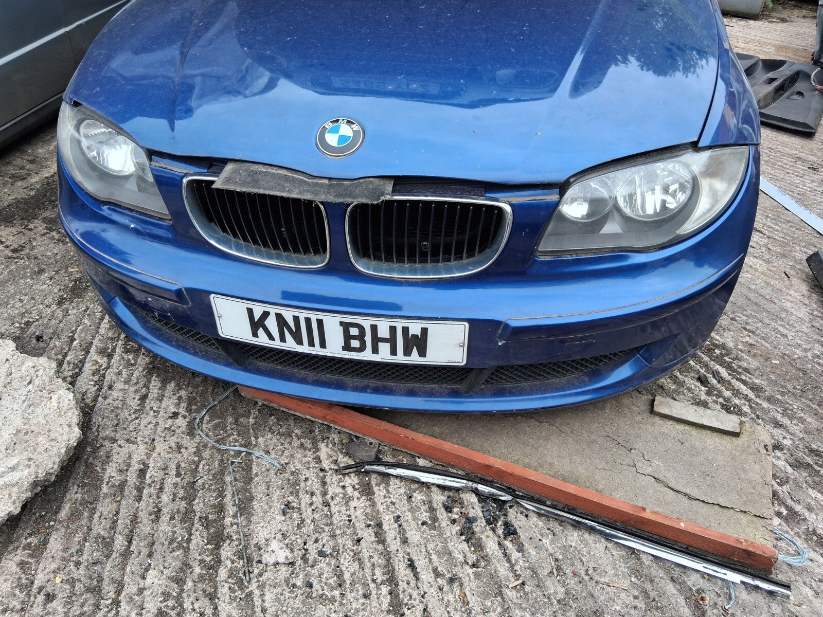2011 BMW 1 SERIES COMPLETE FRONT BUMPER TRIM PANEL DEEP SEA BLUE A76