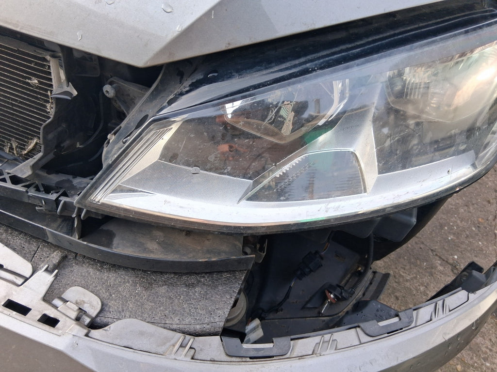 2016 VOLKSWAGEN GOLF MK7 NSF PASSENGER SIDE FRONT LEFT HEADLIGHT