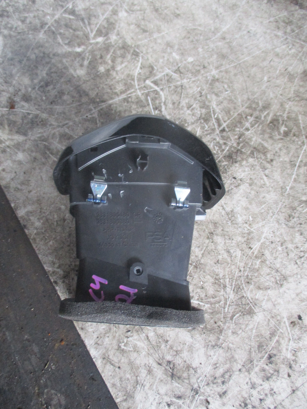 CITROEN C4 2021 DASHBOARD SIDE AIR VENT GRILL 9831805380