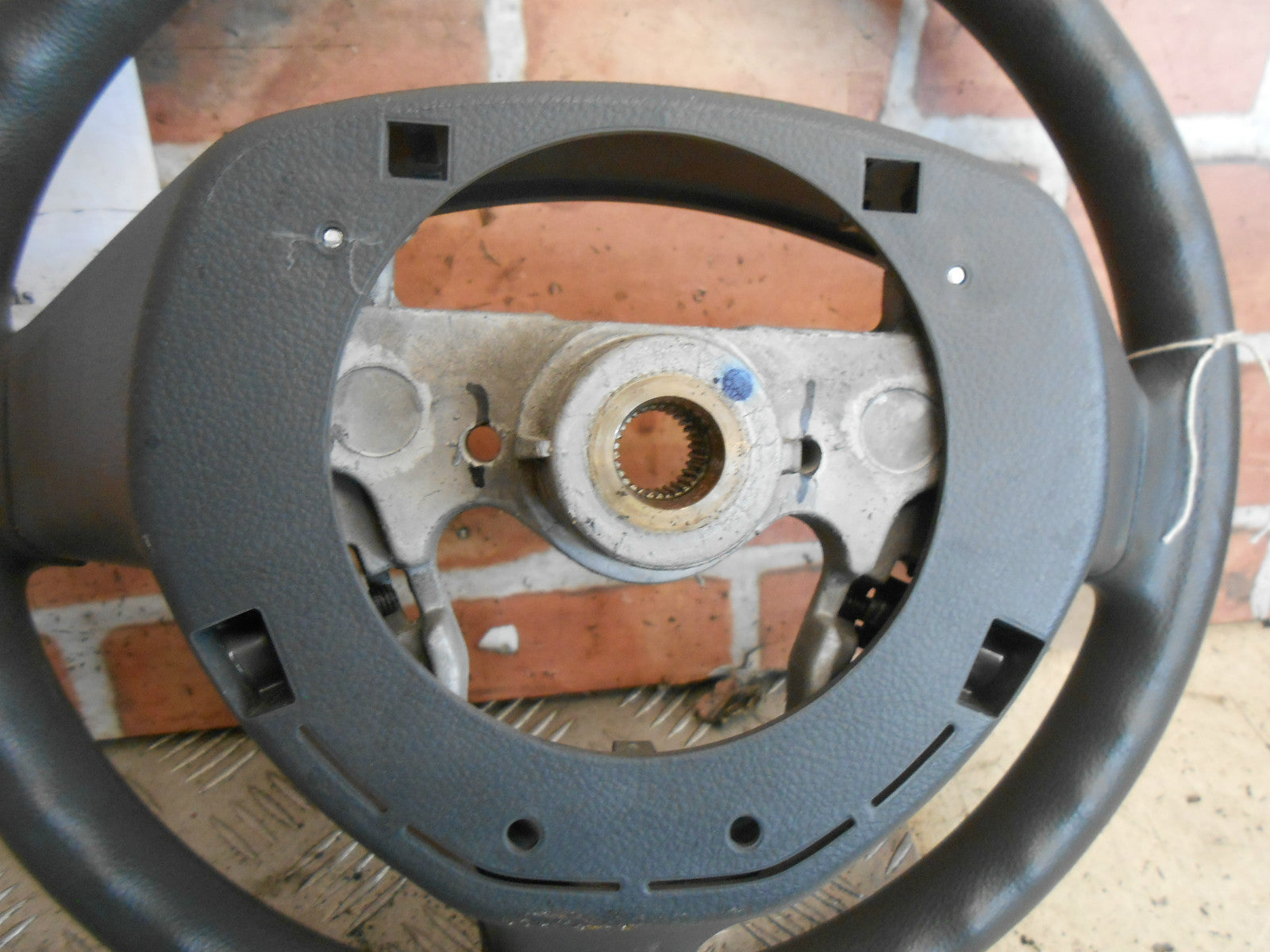 NISSAN PIXO 2014 3 SPOKE BARE STEERING WHEEL 48110-68KOO