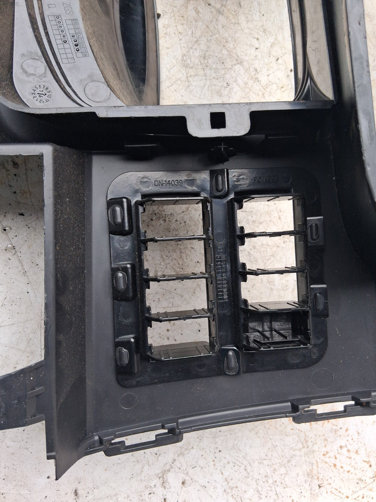 2016 MERCEDES SPRINTER W906 SPEEDO CLUSTER IGNITION KEY SURROUND TRIM A906688000