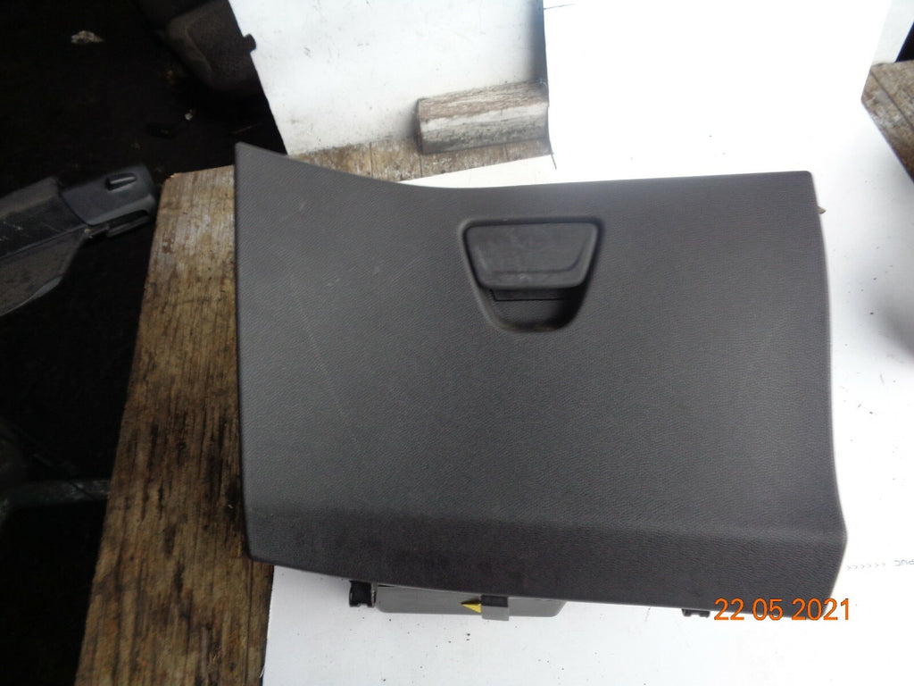 FORD FIESTA MK7 MK7.5 2017 INTERIOR STORAGE COMPARTMENT GLOVE BOX GLOVEBOX