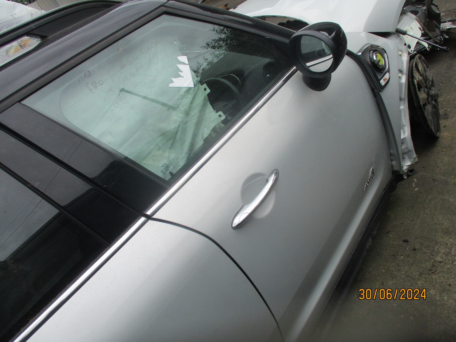 BMW MINI COUNTRYMAN F60 2021 OS DRIVER SIDE FRONT BARE DOOR WHITE SILVER A62