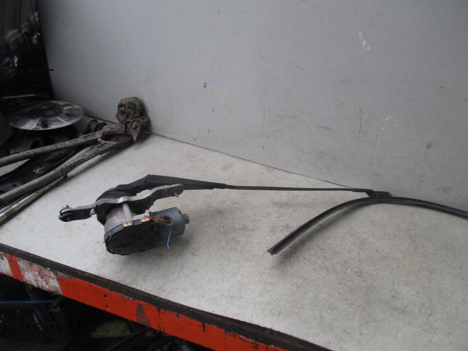 2019 CITROEN C4 GRAND PICASSO NSF PASSENGER SIDE FRONT WIPER MOTOR 1137328953