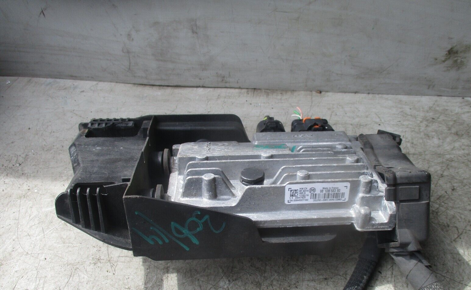 2014 PEUGEOT 306 BATTERY CLAMP COVER 9807896180