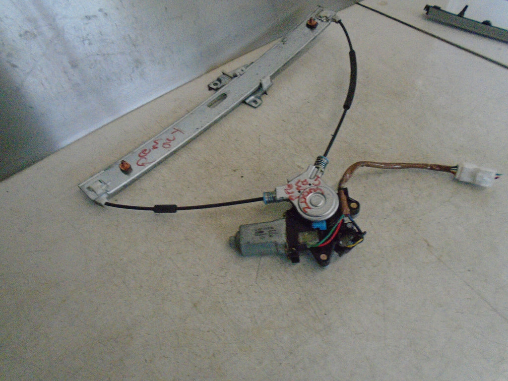 MAZDA PREMACY 2003 OS DRIVER SIDE FRONT WINDOW MOTOR REGULATOR 8620400014