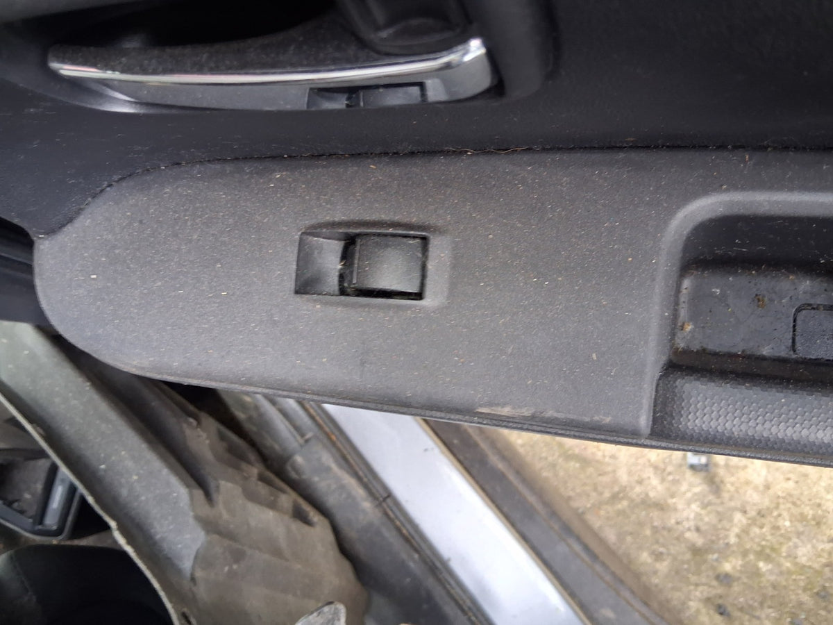 2020 MITSUBISHI ASX OSR DRIVER SIDE REAR RIGHT WINDOW CONTROL SWITCH