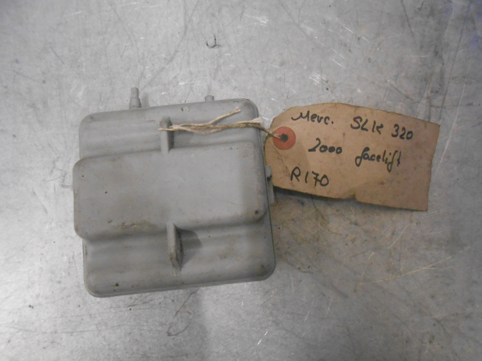 MERCEDES SLK R170 2001 CENTRAL LOCKING VACUUM VALVE A1708050019