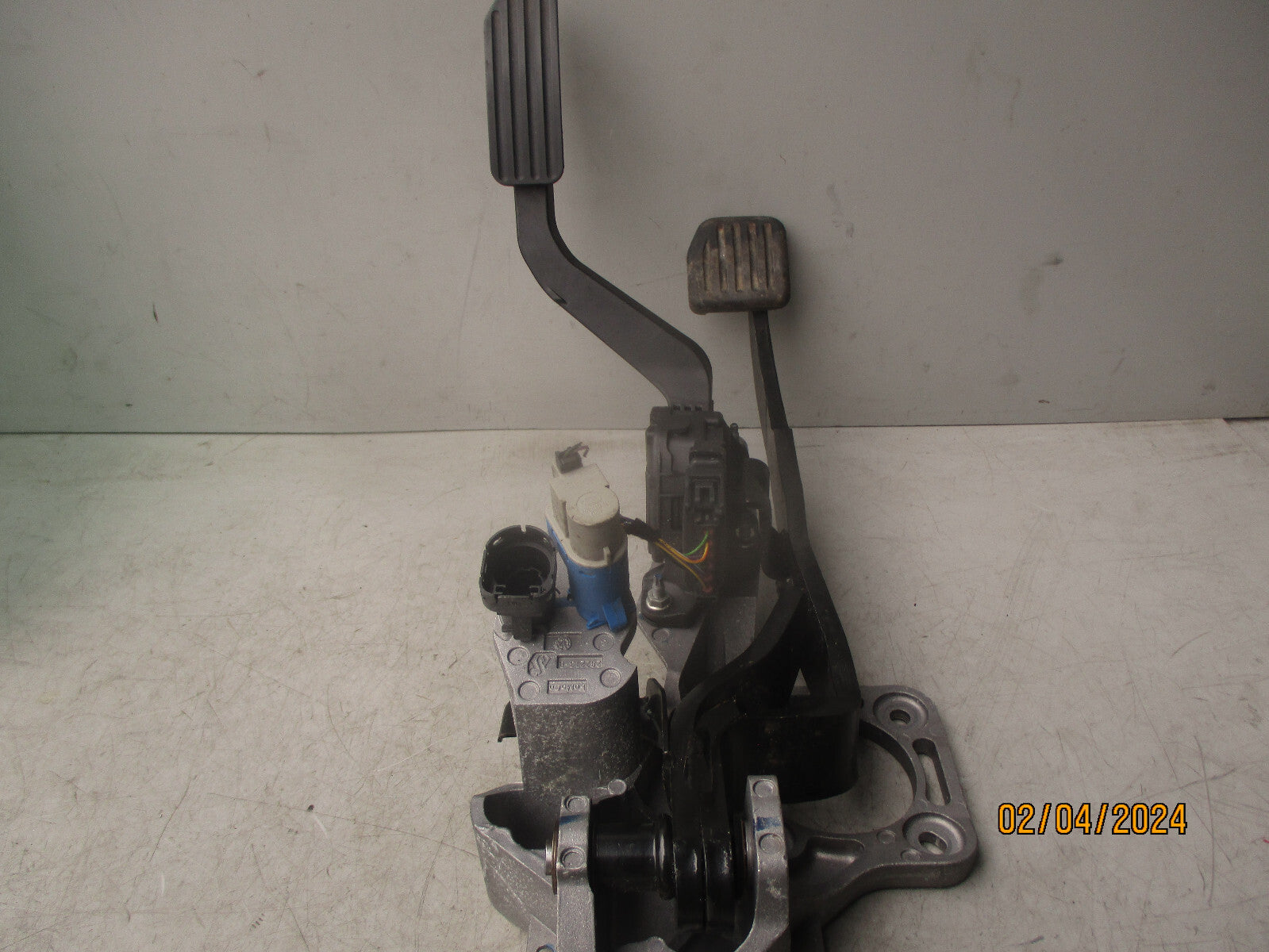 2015 RANGE ROVER EVOQUE L538 BRAKE AND ACCELERATOR PEDAL ASSEMBLY BJ329F836DB