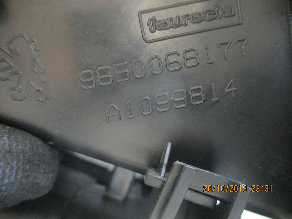 PEUGEOT 207 2009 CENTRE DASH AIR VENTS TRIM & HAZARD SWITCH 9650068177