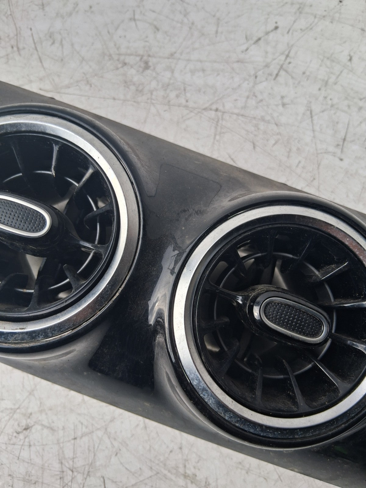 2020 MERCEDES A CLASS W177 DASHBOARD AIR VENTS AND SURROUND TRIM BR177118