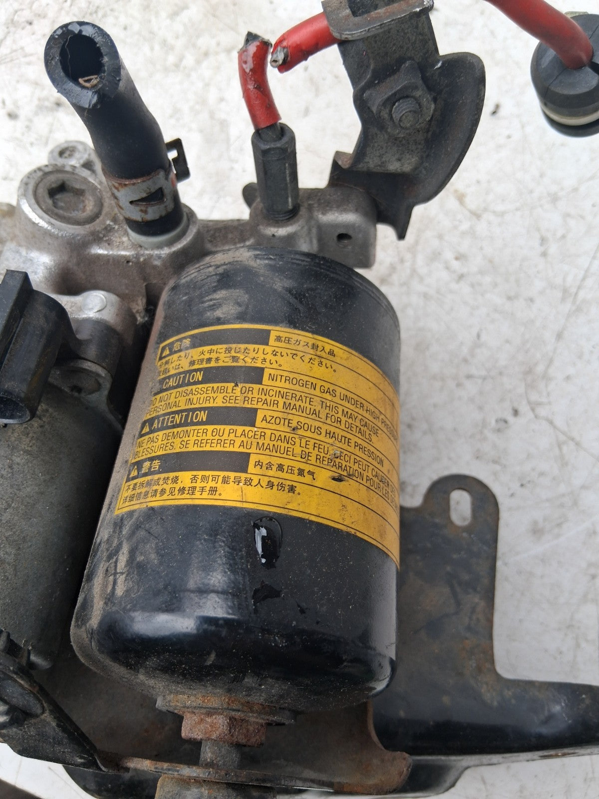 2014 TOYOTA PRIUS MK3 1.8 PETROL ABS PUMP AND MODULATOR 4707047050