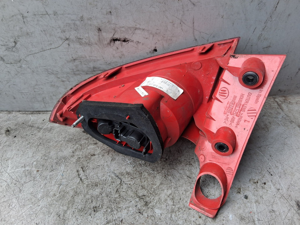 2010 SEAT LEON MK2 FACELIFT NSR PASSENGER SIDE REAR OUTER TAIL LGHT 1P0945095F
