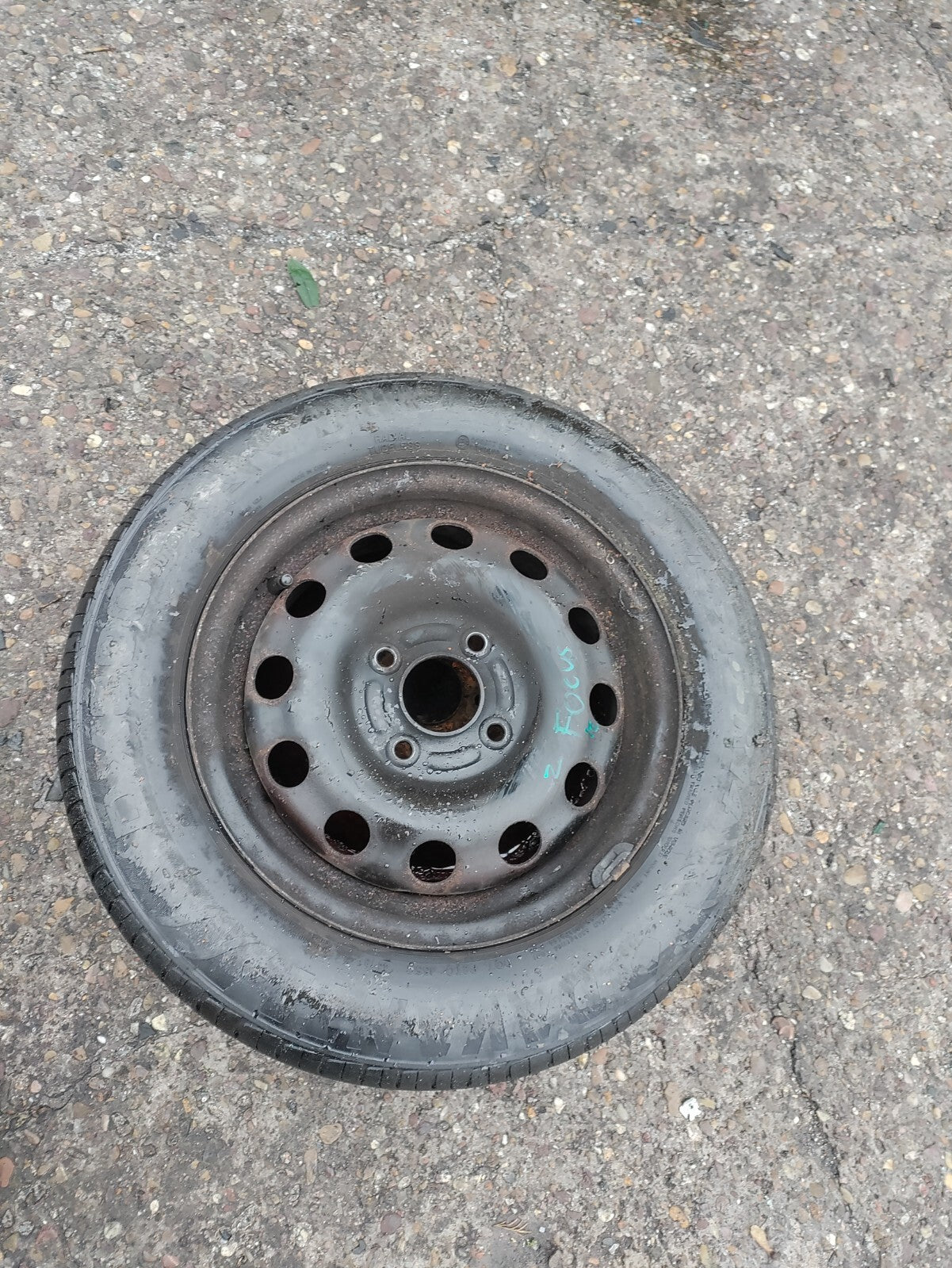 2002 FORD FOCUS MK1 14 INCH STEEL WHEEL WITH TYRE 185/65R14 REF 2