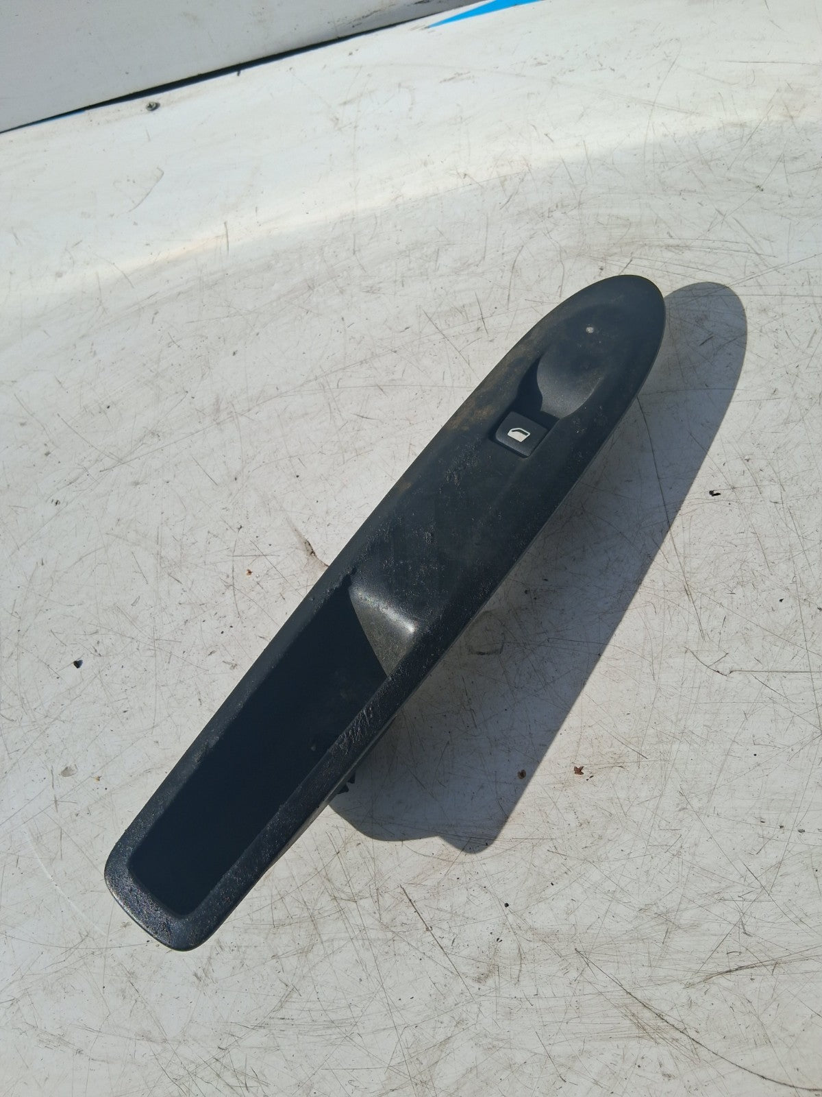 2012 CITROEN DS3 FRONT NSF PASSENGER SIDE WINDOW SWITCH CONTROL UNIT 96638232XT