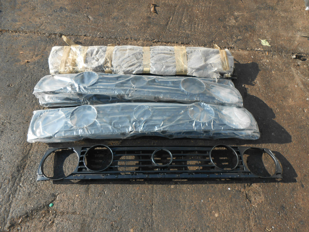 VOLKSWAGEN VW GOLF MK2 X 7 TWIN HEADLIGHT STYLE GRILL GRILLE DAMAGED JOB LOT
