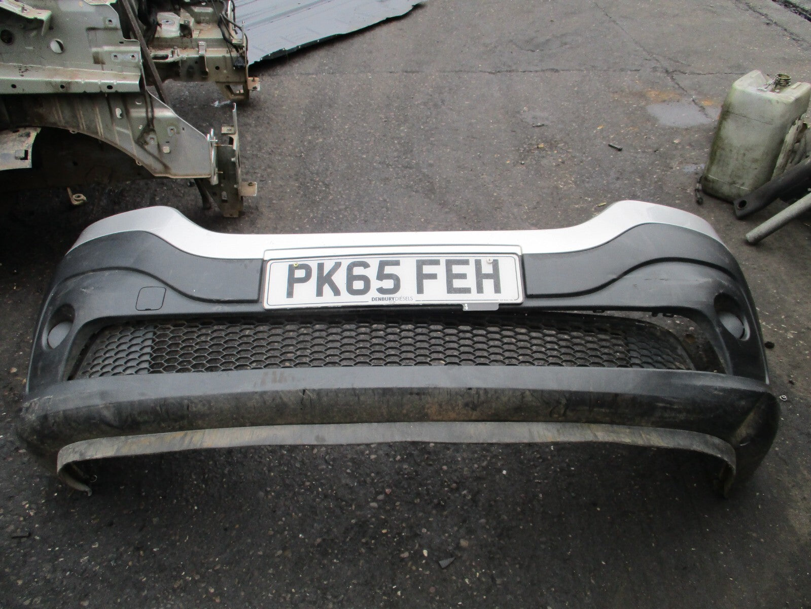 2015 RENAULT TRAFIC X82 MK2 FRONT COMPLETE BUMPER WITH GRILLS SILVER
