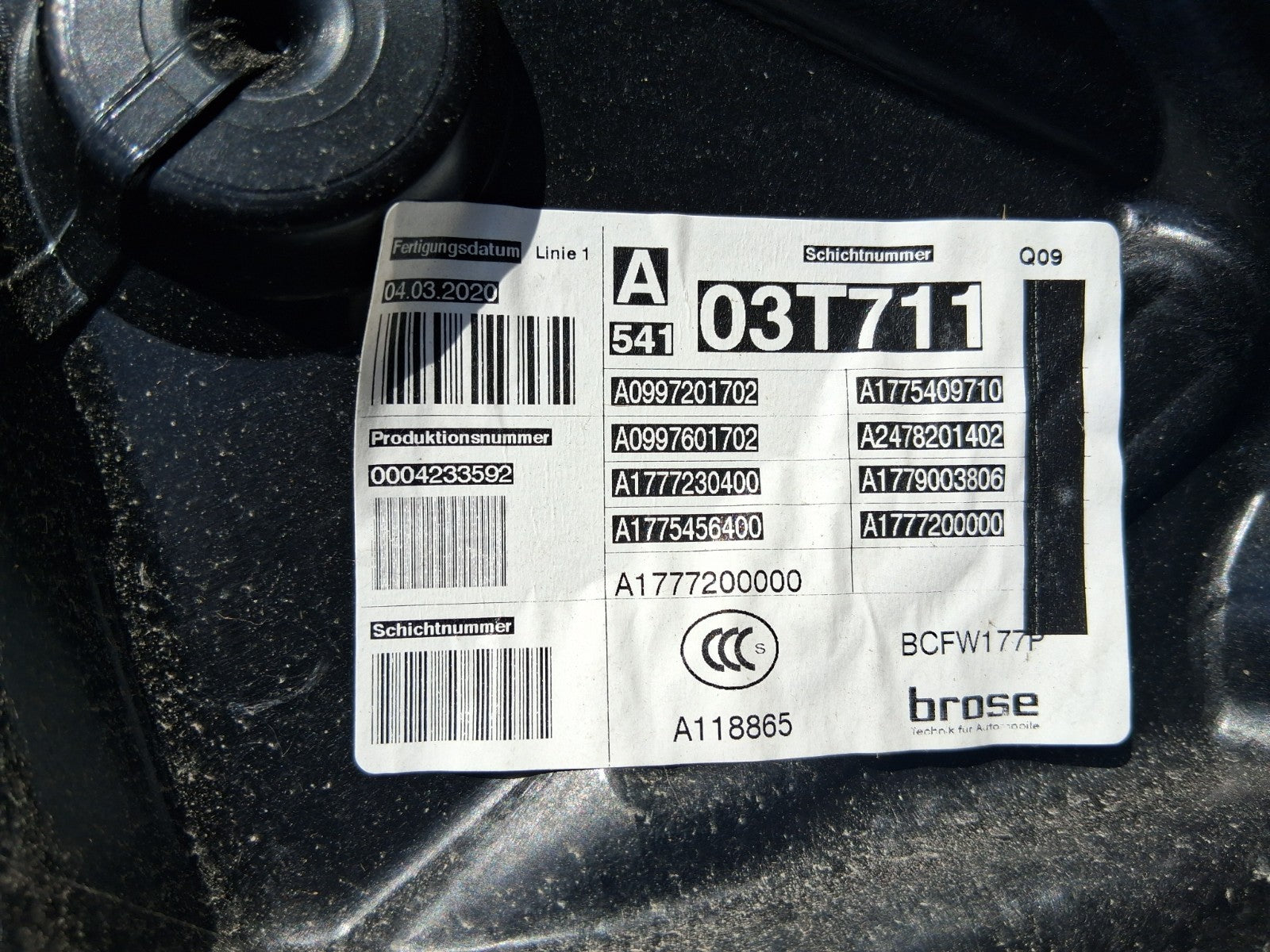 2021 MERCEDES A CLASS NS NEAR LEFT PASSENGER SIDE COMPLETE DOOR CARD