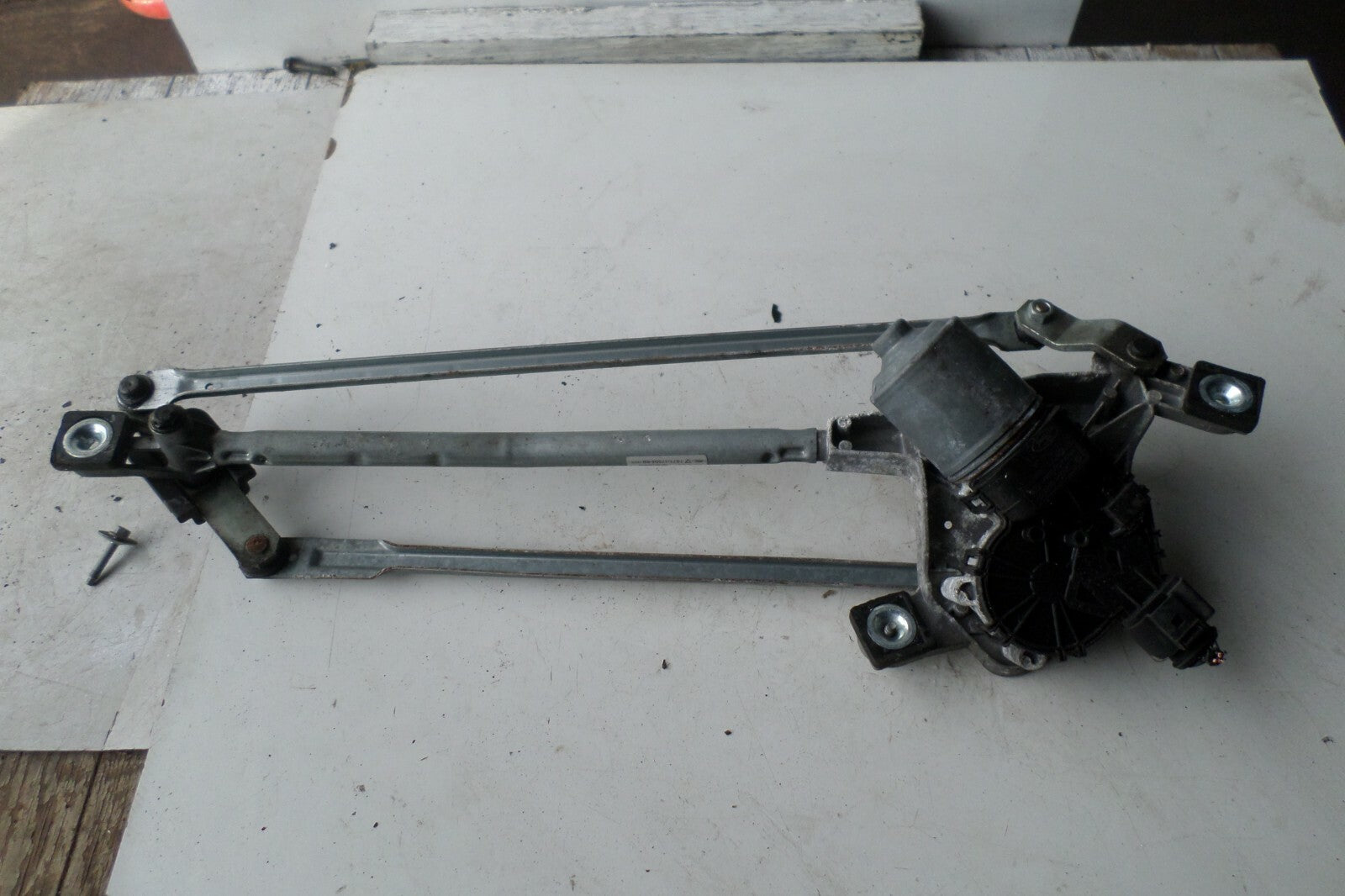FORD MONDEO MK4 FRONT WINDSCREEN WIPER MOTOR AND LINKAGE 7S7117508BA 7S7117504BB