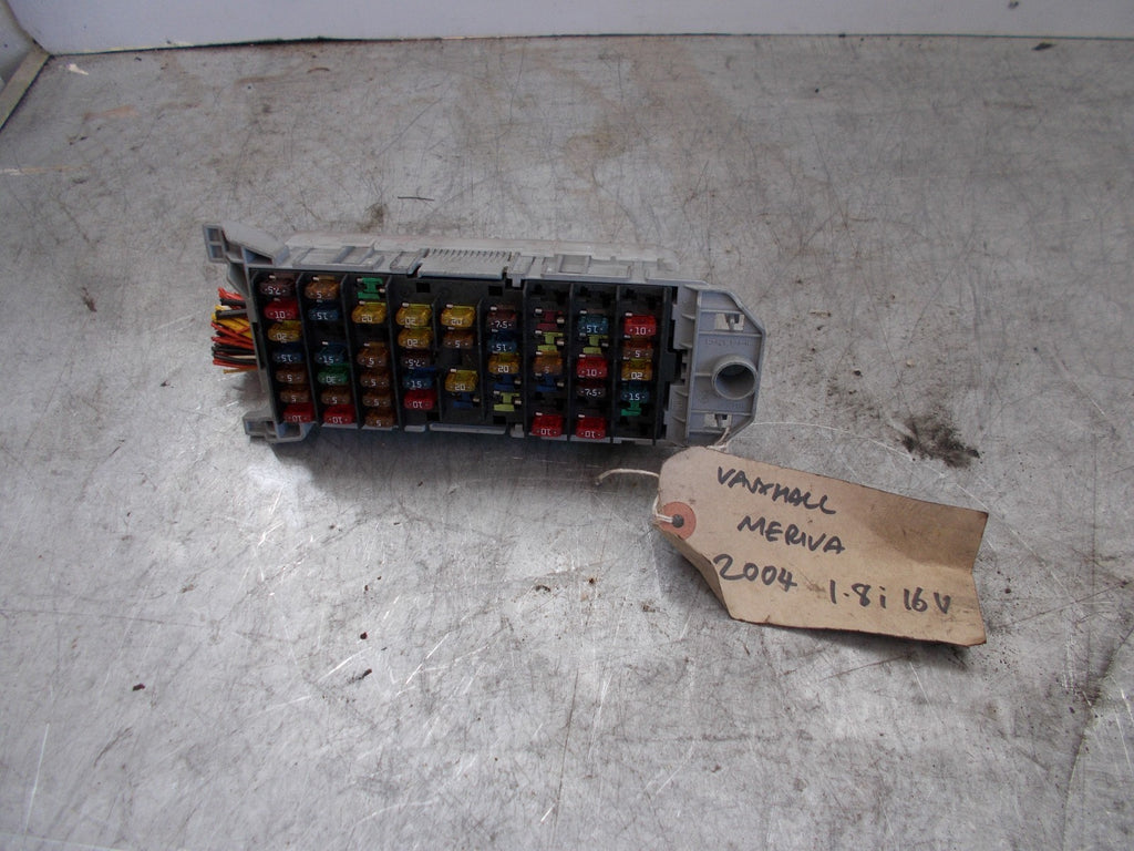 VAUXHALL MERIVA 2004 1.8 PETROL INTERIOR UNDER DASH FUSE BOX 93363136
