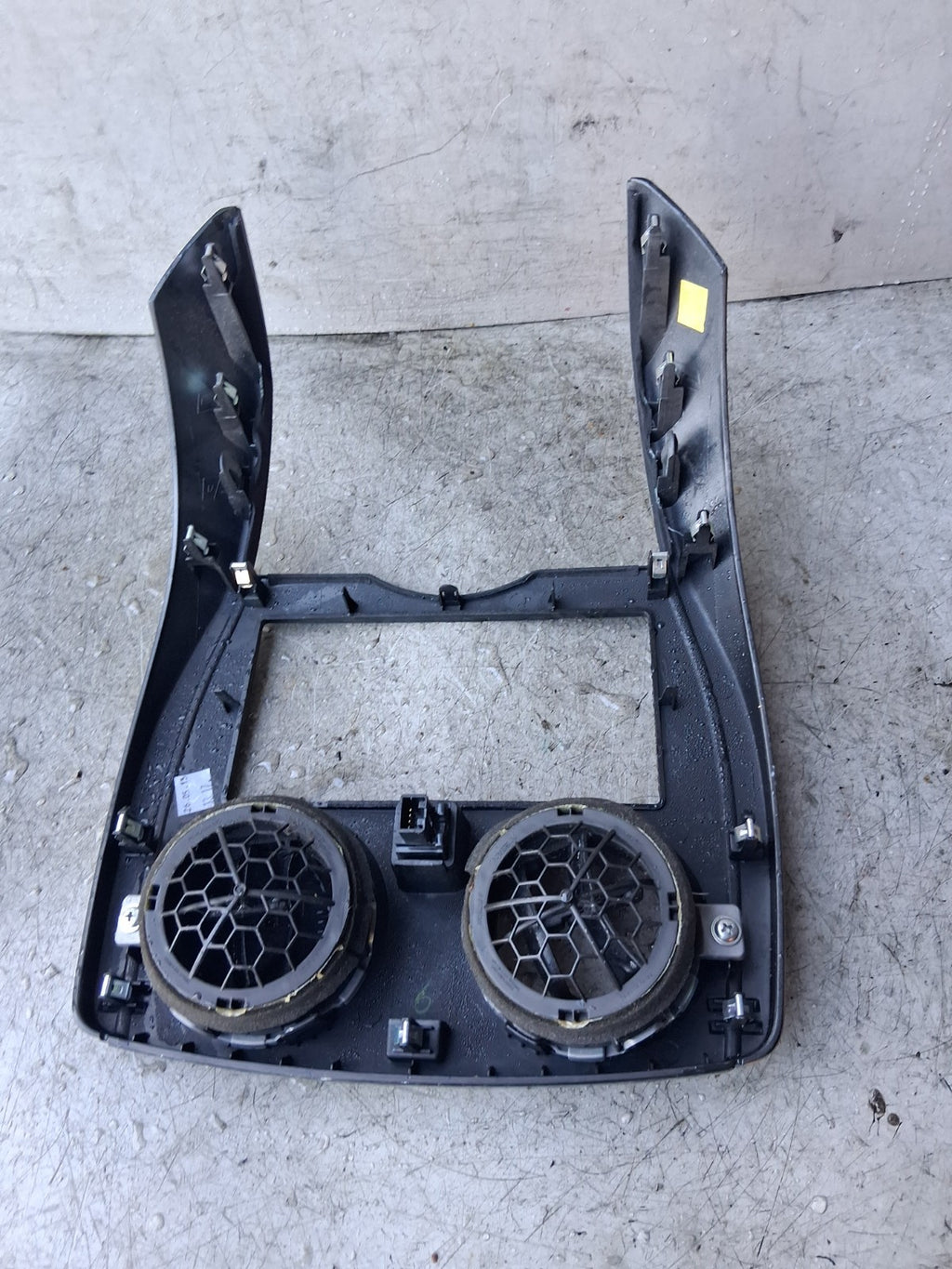 2016 NISSAN NOTE CENTRE AIR VENTS DISPLAY SCREEN SURROUND TRIM 682603VV1A