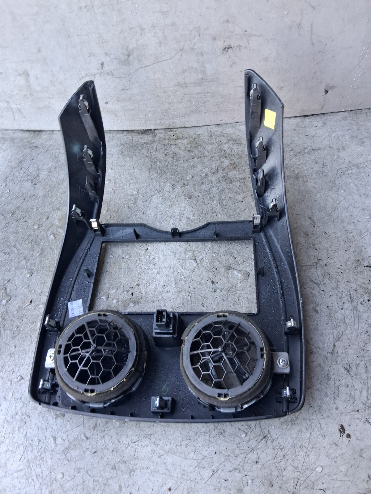 2016 NISSAN NOTE CENTRE AIR VENTS DISPLAY SCREEN SURROUND TRIM 682603VV1A