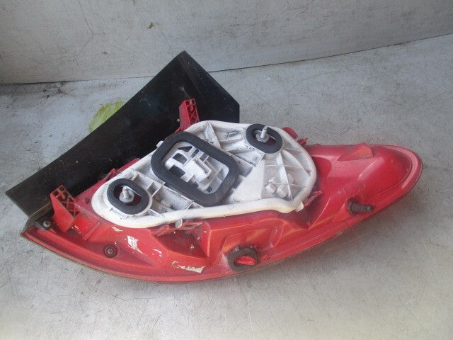 2014 VAUXHALL MERIVA NSR PASSENGER SIDE REAR INNER TAIL LIGHT 21630101