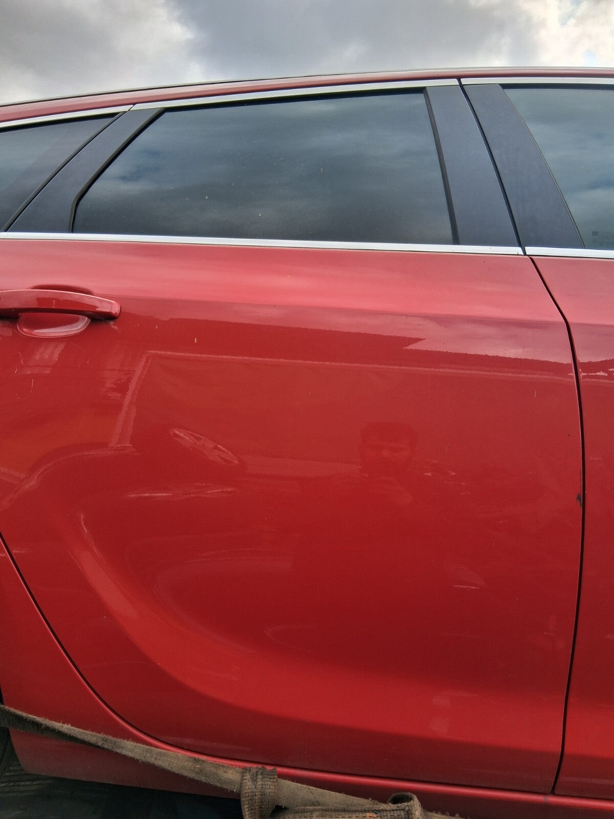 2015 VAUXHALL ASTRA J OSR DRIVER SIDE REAR ESTATE COMPLETE DOOR POWER RED Z50B