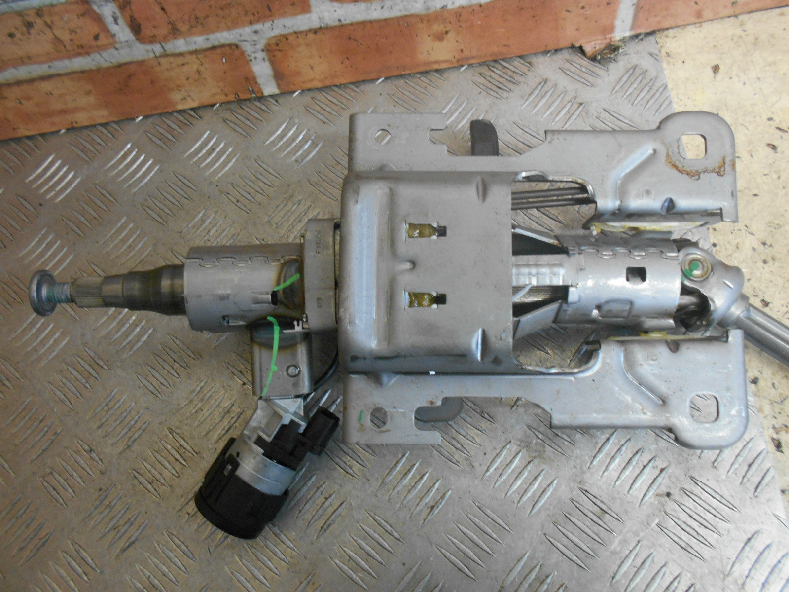 CITROEN C4 MK2 2012 ADJUSTABLE STEERING COLUMN & IGNITION BARREL