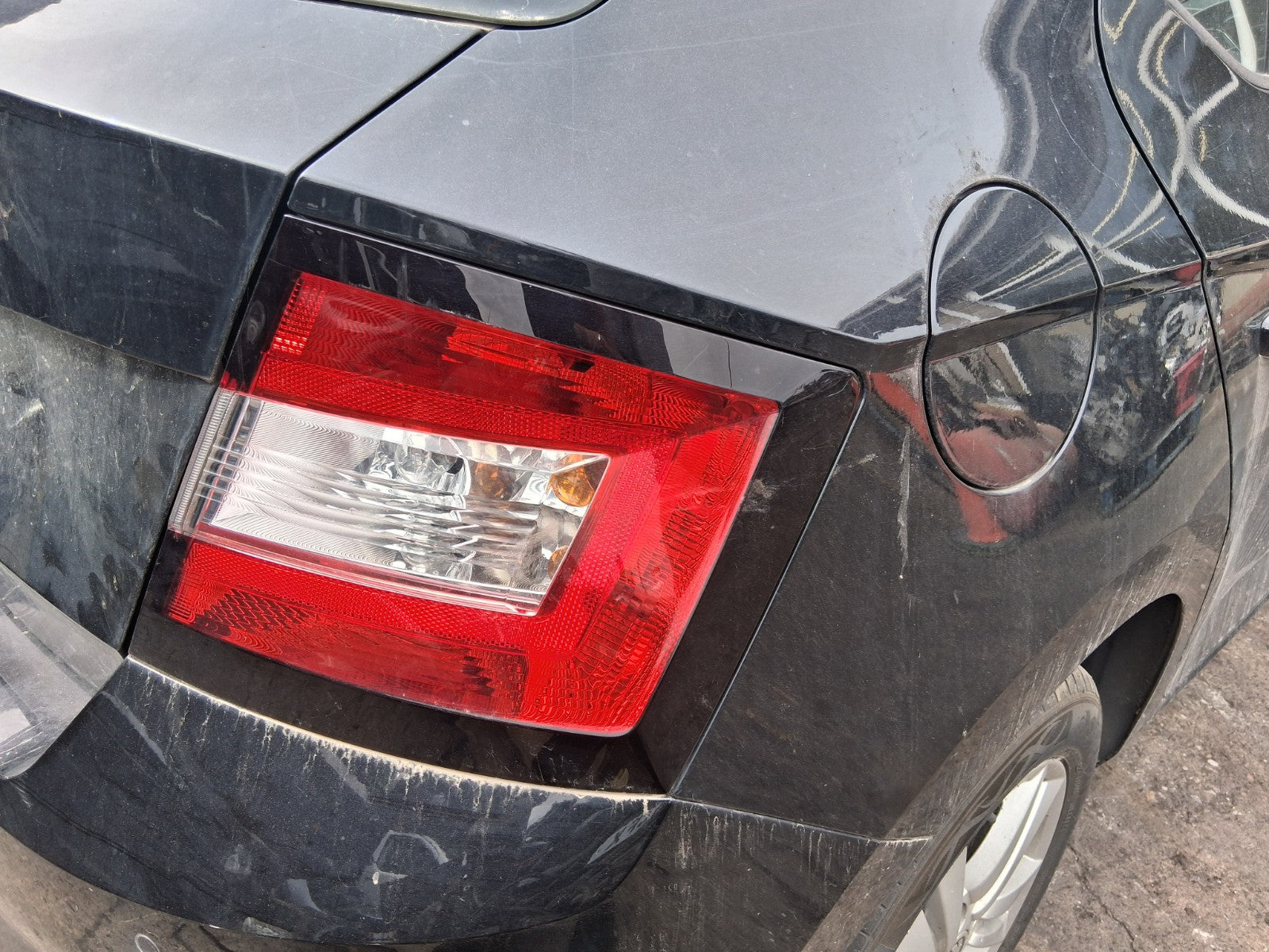 2020 SKODA FABIA MK3 NJ HATCHBACK OSR DRIVER SIDE REAR RIGHT TAIL LIGHT