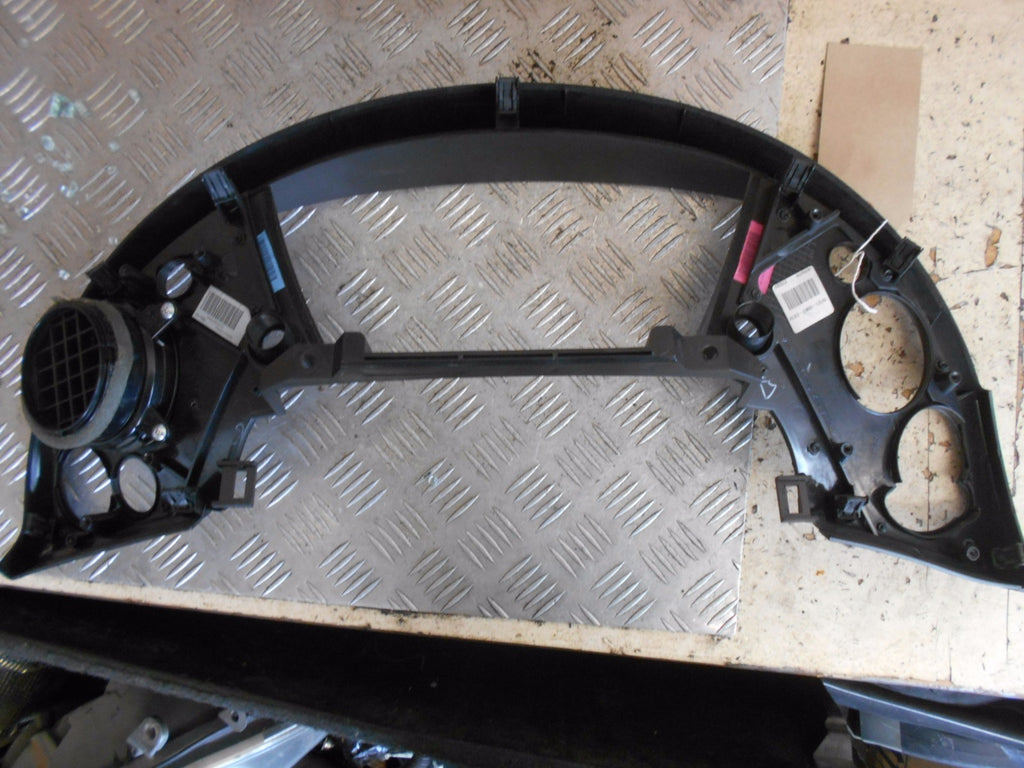 HONDA CIVIC 2008 MK8 2.2 INSTRUMENT CLUSTER / SPEEDO SURROUND + OTHER BUTTONS